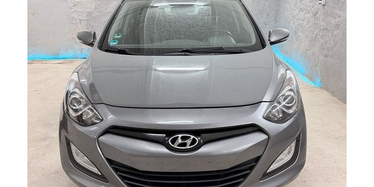 Hyundai i30 293.315 km 2.799 &euro; Wuppertal 42289