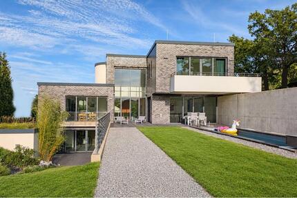 Haus Schwelm - 10 Zimmer, 364 m&sup2;, 2.770.000&euro; | Angebot:27474139