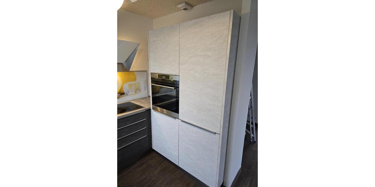 Modernes Reihenendhaus nebst 2 Garagen, Küche, Garten 4 zimmer