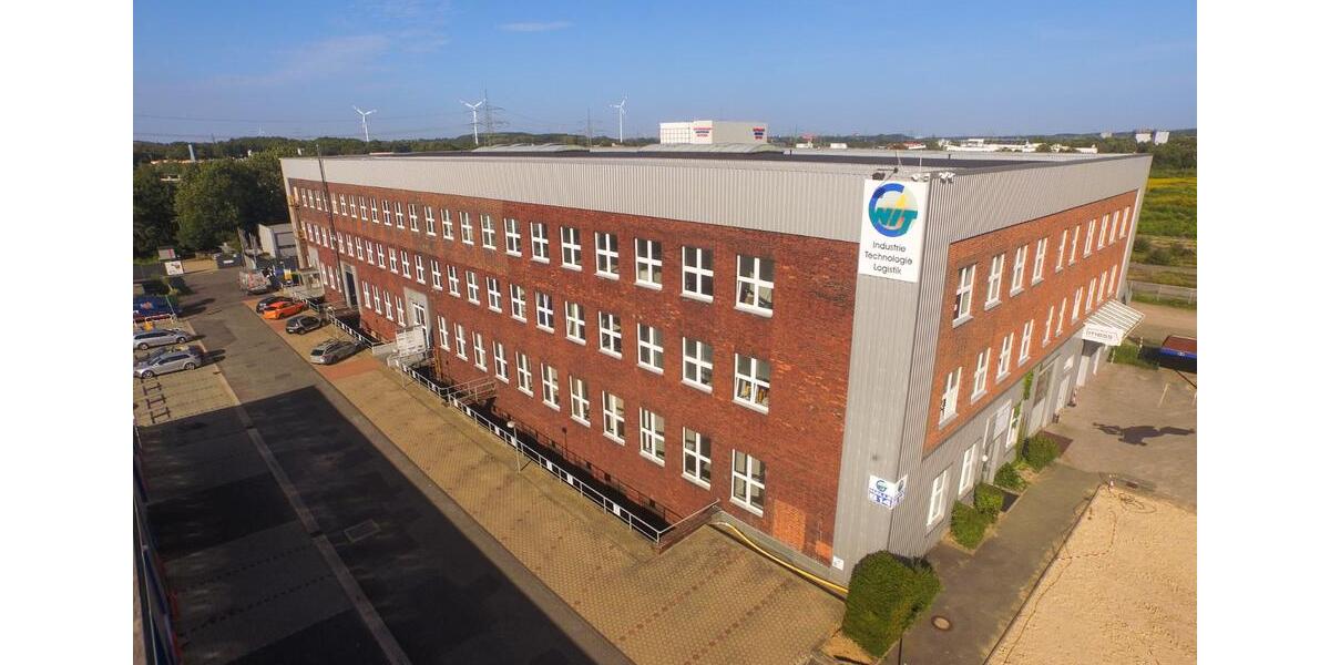 BEHEIZTES LAGER MIT SICHERHEITSDIENST – 390 m² – STELLPLÄTZE – LASTENAUFZUG – BARRIEREFREI – KÜCHE zimmer