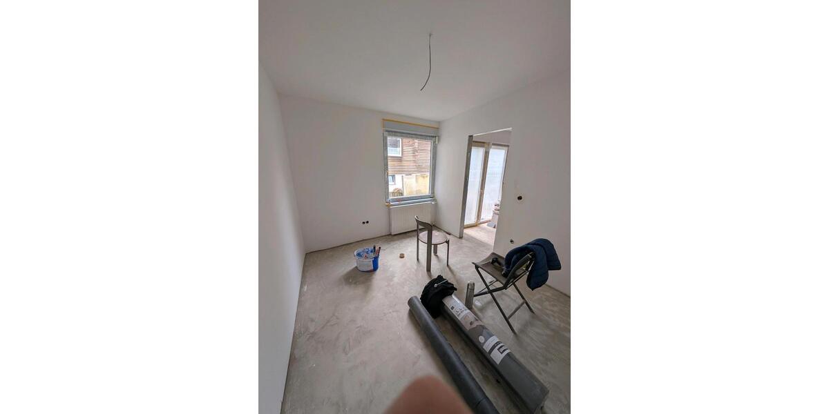 Wohnen wie im eigenen Haus – soeben kernsanierte 4-Zimmer-Wohnung 4 zimmer