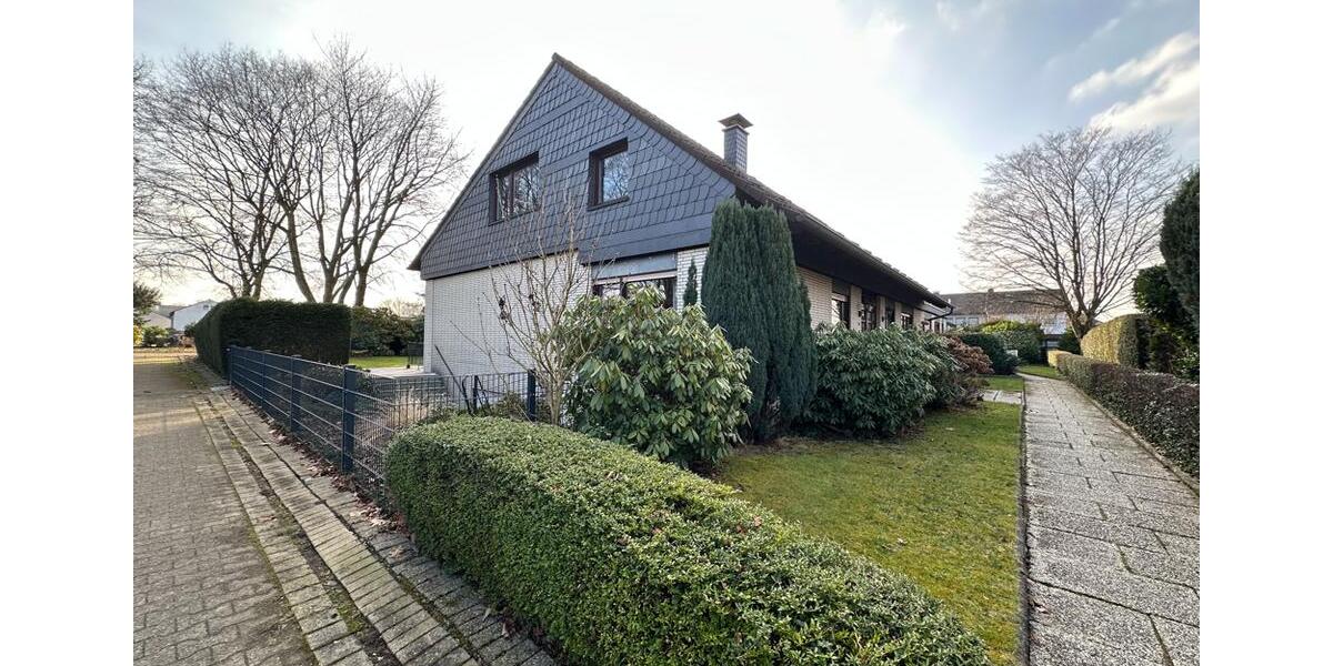 Erdgeschoßwohnung Gladbeck Alt-Rentfort - 5 Zimmer, 150 m&sup2;, 1.300&euro; | Angebot:25320588