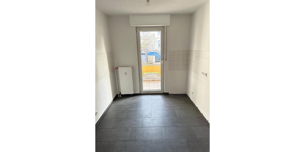 HELL UND FREUNDLICHE 4,5 ZIMMER WOHNUNG | MIT BALKON UND GÄSTE-WC | GEMÜTLICHER PARKETTBODEN 4.5 zimmer