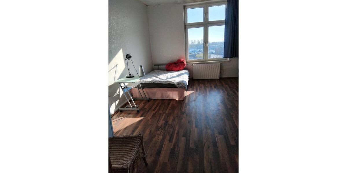 Dachgeschoßwohnung Bochum Bochum-Mitte - 4 Zimmer, 50 m&sup2;, 500&euro; | Angebot:26456101