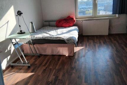 Wohnung Bochum Bochum-Mitte - 4 Zimmer, 50 m&sup2;, 500&euro; | Angebot:26456101