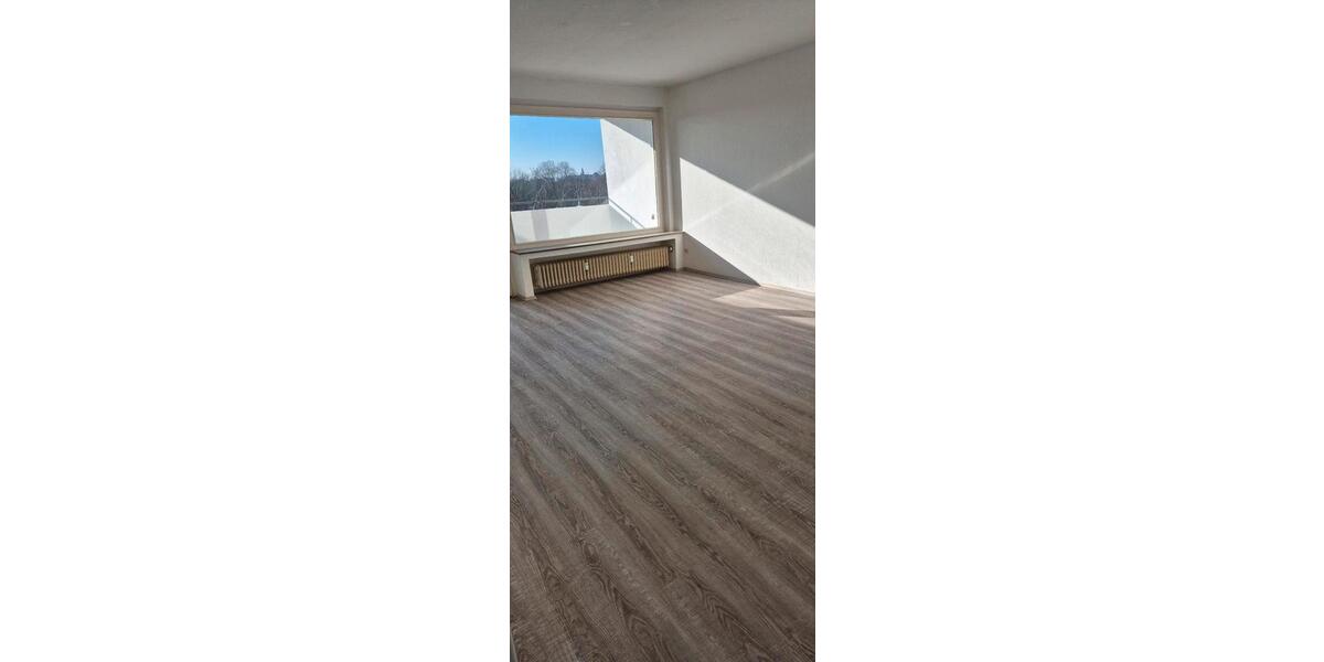 2 R, 64 qm, Balkon, 6. Etage, Fahrstuhl 2 zimmer
