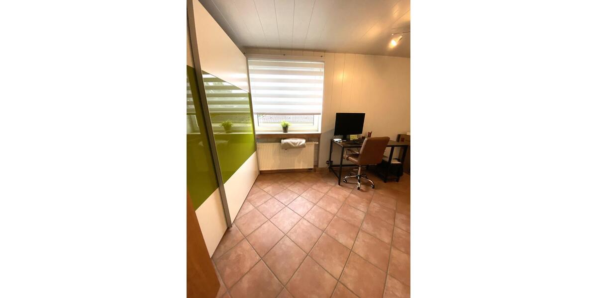 Dachgeschoßwohnung Essen Stadtbezirk IV - 3 Zimmer, 85 m&sup2;, 795&euro; | Angebot:25749475