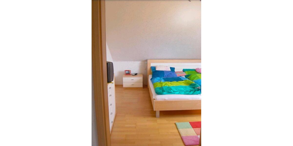 Dachgeschoßwohnung Oberhausen Alstaden - 3.5 Zimmer, 65 m&sup2;, 135.000&euro; | Angebot:27450771