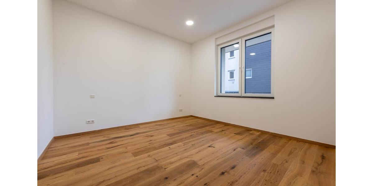 Etagenwohnung Essen Stadtbezirk II - 3 Zimmer, 100 m&sup2;, 1.500&euro; | Angebot:24623293