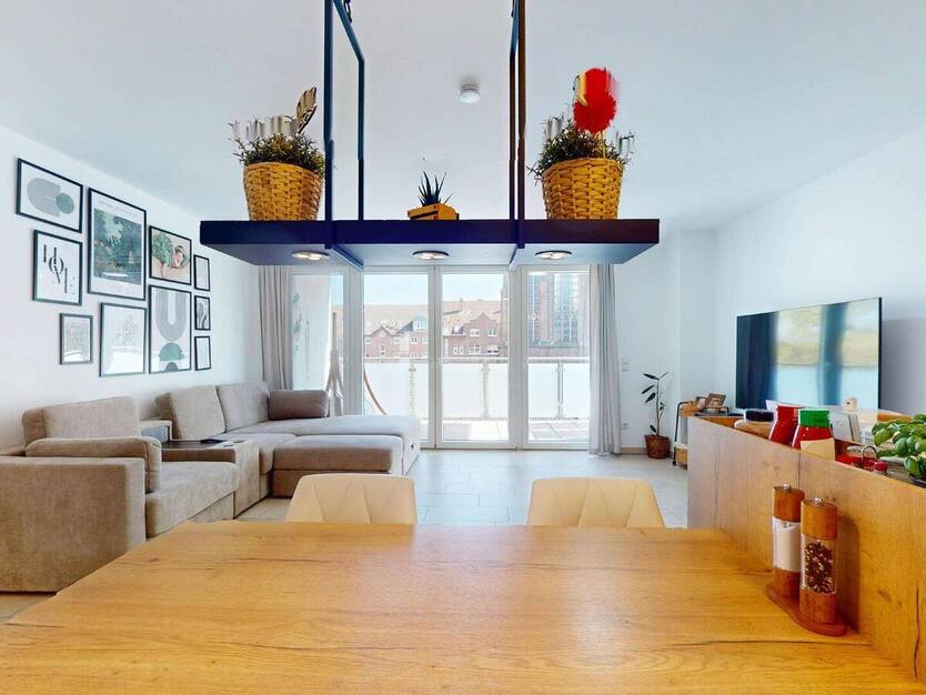 Moderne Eigentumswohnung mit Tiefgaragenstellplatz, Balkon und hochwertiger Einbauküche 4 zimmer