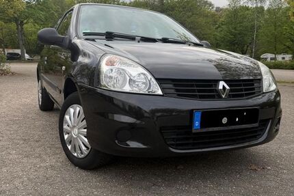 Renault Clio 140.000 km 2.100 &euro; Bochum 44892