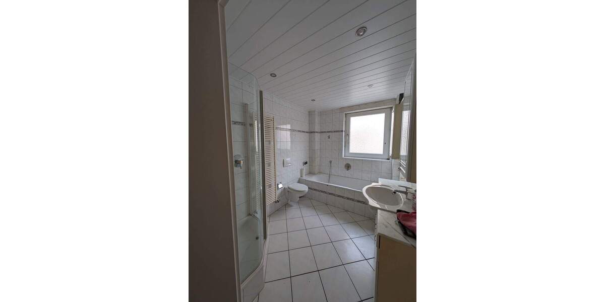 Ungewöhnliche 5-Zimmer-Wohnung in Alt-Marl mit Garten und Garage 5 zimmer