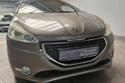 Peugeot 208 234.785 km 2.780 &euro; Heiligenhaus 42579