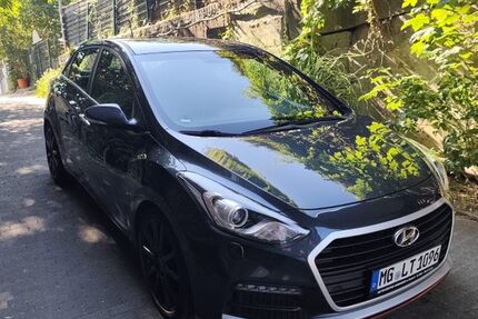Hyundai i30 122.400 km 8.500 &euro; Essen 45145