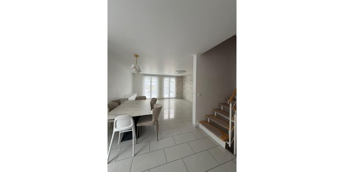 4 Zimmer & viel Platz: Einfamilienhaus in Velbert-Tönisheide zu vermieten 4 zimmer