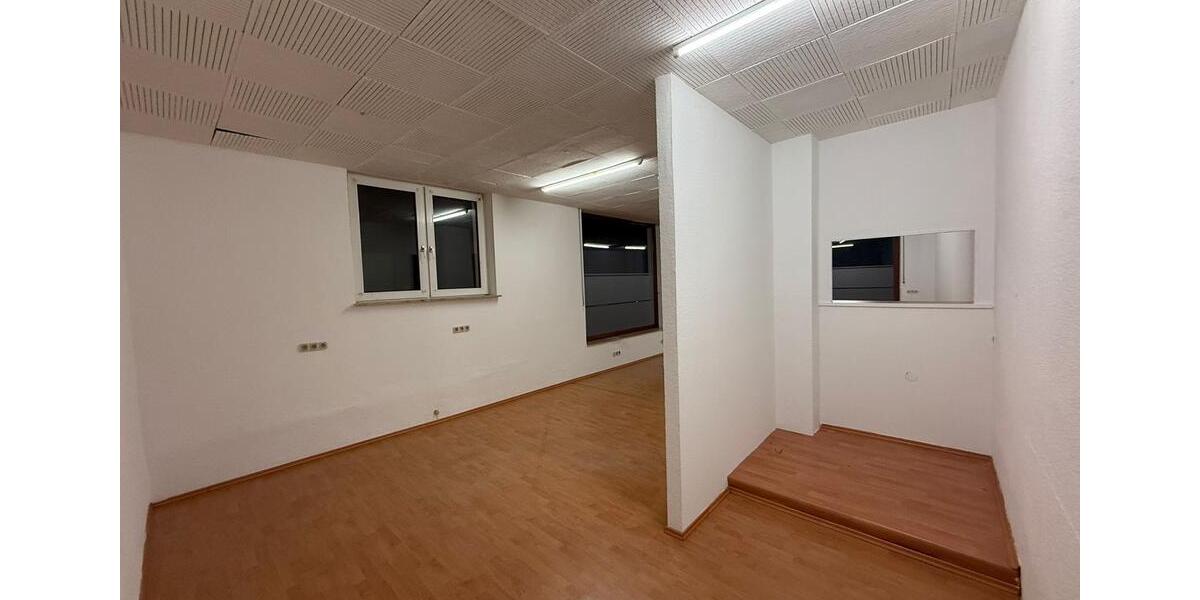 Gewerbeobjekt Essen Stadtbezirk III - 700&euro; | Angebot:26439366