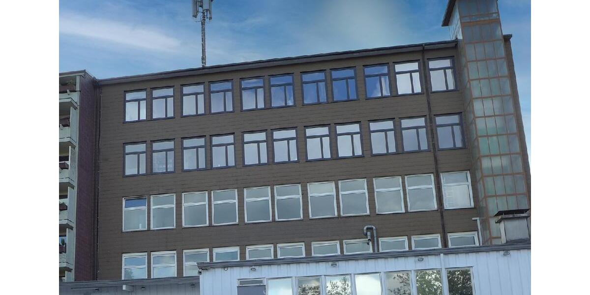 VIELSEITIG NUTZBARE BÜRO-PRAXISRÄUME MIT 11 STELLPLÄTZEN  FLEXIBEL UND ZENTRAL (9128) zimmer