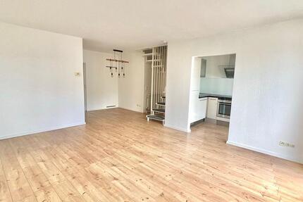 Helle Maisonette-Wohnung mit Terrasse & Top-Ausstattung