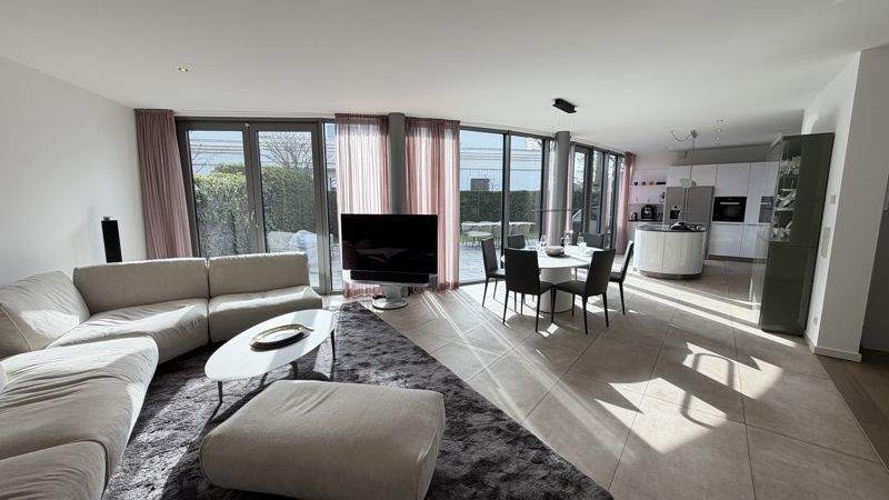 Etagenwohnung Essen Bredeney - 5 Zimmer, 190 m&sup2;, 2.700&euro; | Angebot:25801667