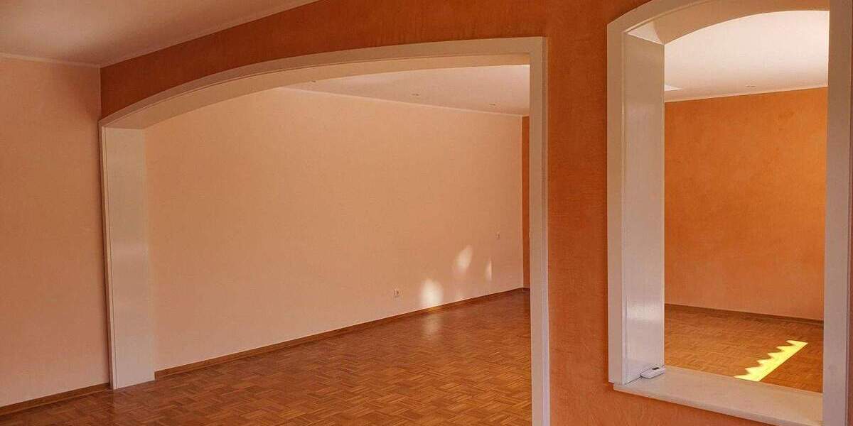 Etagenwohnung Duisburg Rahm - 4 Zimmer, 130 m&sup2;, 1.800&euro; | Angebot:25854102