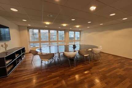 Büro in Düsseldorf 3.950 € 340 m²