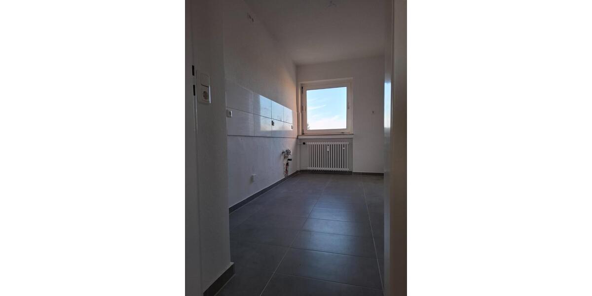 Etagenwohnung Duisburg Mittelmeiderich - 3 Zimmer, 78 m&sup2;, 790&euro; | Angebot:25868112