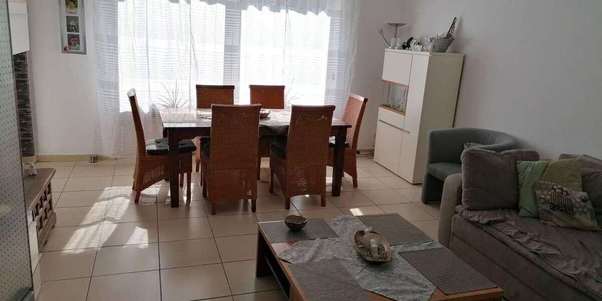 Etagenwohnung Dinslaken Hiesfeld - 4.5 Zimmer, 93 m&sup2;, 215.000&euro; | Angebot:26788707
