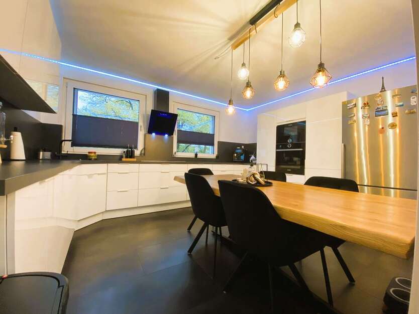 Wohnung zum Kaufen in Oberhausen 249.000 € 99.68 m² 4 zimmer