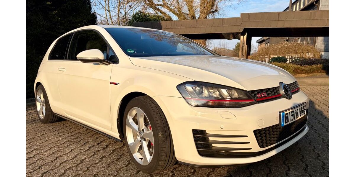 VW Golf 111.115 km 13.300 &euro; Gevelsberg 58285