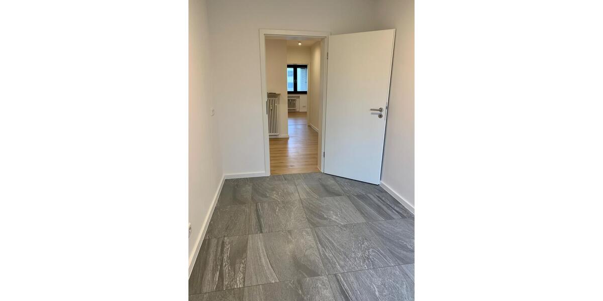 TRAUMHAFT SCHÖN! Sanierte 3-Zimmer Wohnung mit Balkon 3 zimmer