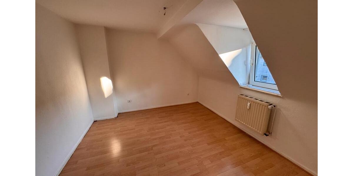 Dachgeschoßwohnung Gladbeck - 2.5 Zimmer, 44 m&sup2;, 439&euro; | Angebot:25635952