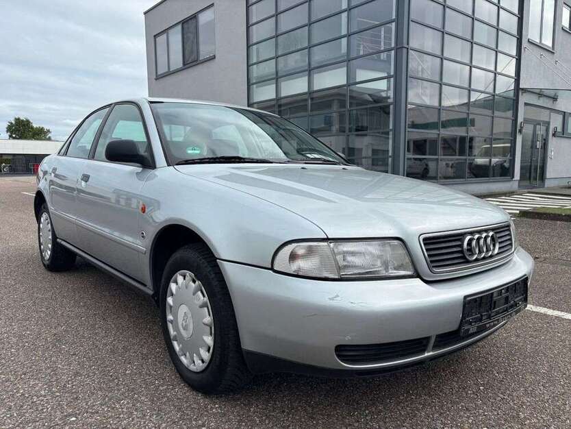 Audi A4 140.000 km 1.990 € Düsseldorf 40549