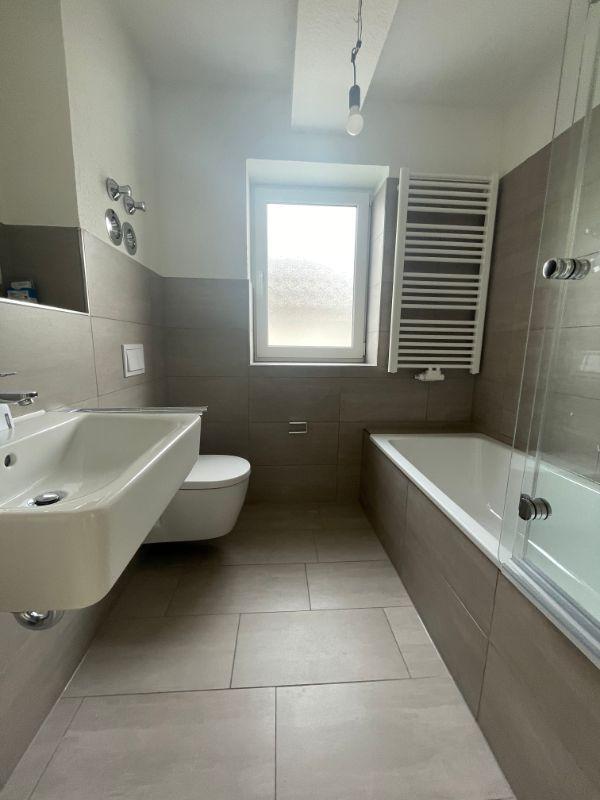 *Aufzug*Balkon*Erstbezug nach Sanierung* zimmer