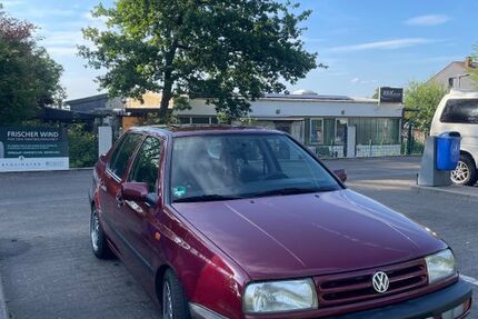 VW Vento 132.000 km 2.400 &euro; Essen 45257