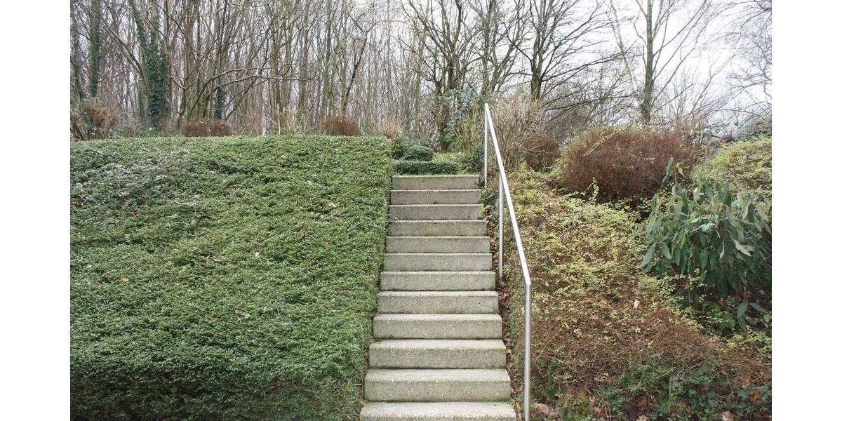 Gewerberäume in Herne-Sodingen mit Stellplätzen und Garage, eigenem Eingang 3 zimmer