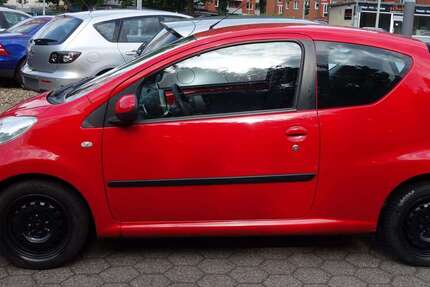 Peugeot 107 150.000 km 2.299 &euro; Herne 44653