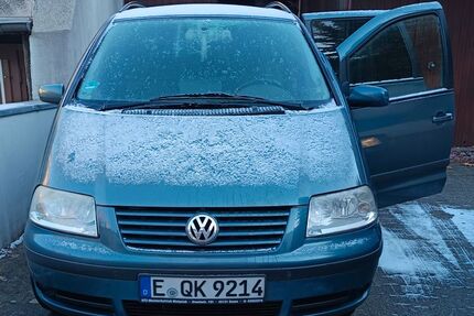 VW Sharan 283.000 km 2.300 &euro; Essen 45145