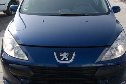 Peugeot 307 150.000 km 2.450 &euro; Bottrop 46242
