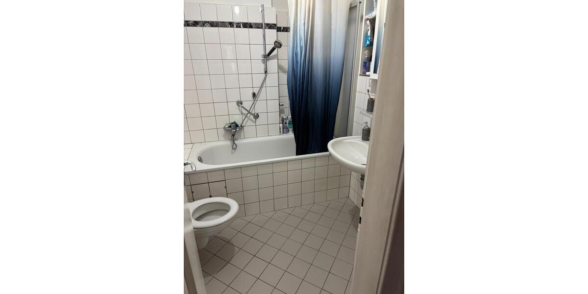 Etagenwohnung Essen Stadtkern - 3 Zimmer, 75 m&sup2;, 1.000&euro; | Angebot:24846402