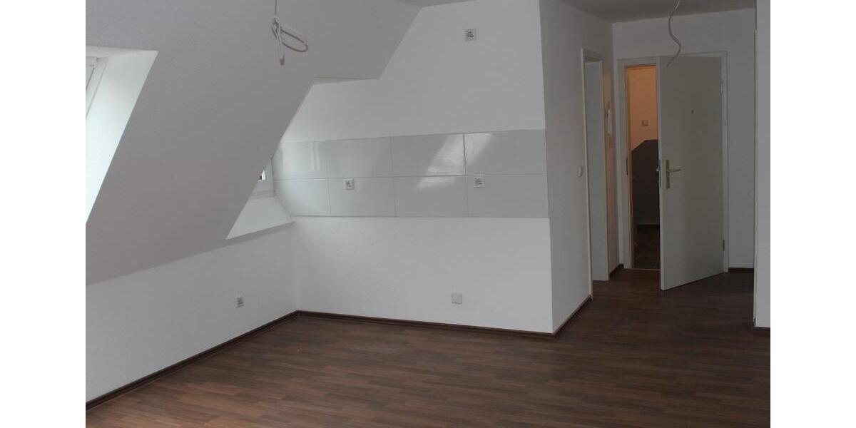 Frisch Renovierte 2 Zimmer Wohnung ab Sofort 2 zimmer