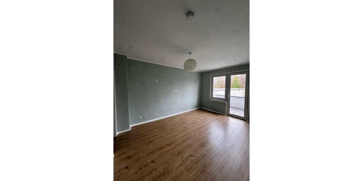 Wohn- und geschäftshaus mit Garagen in Duisburg Buchholz 12 zimmer