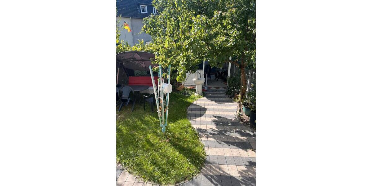 Reihenhaus Duisburg Mittelmeiderich - 4 Zimmer, 150 m&sup2;, 350.000&euro; | Angebot:27502880