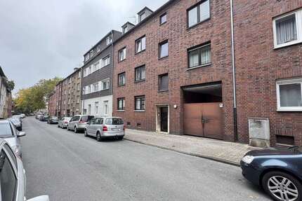 Gepflegte 3,5-Zimmer-Dachgeschosswohnung mit Einbauküche und Garage 3.5 zimmer