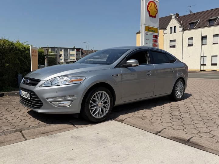 Ford Mondeo 254.000 km 9.800 &euro; Duisburg 47166