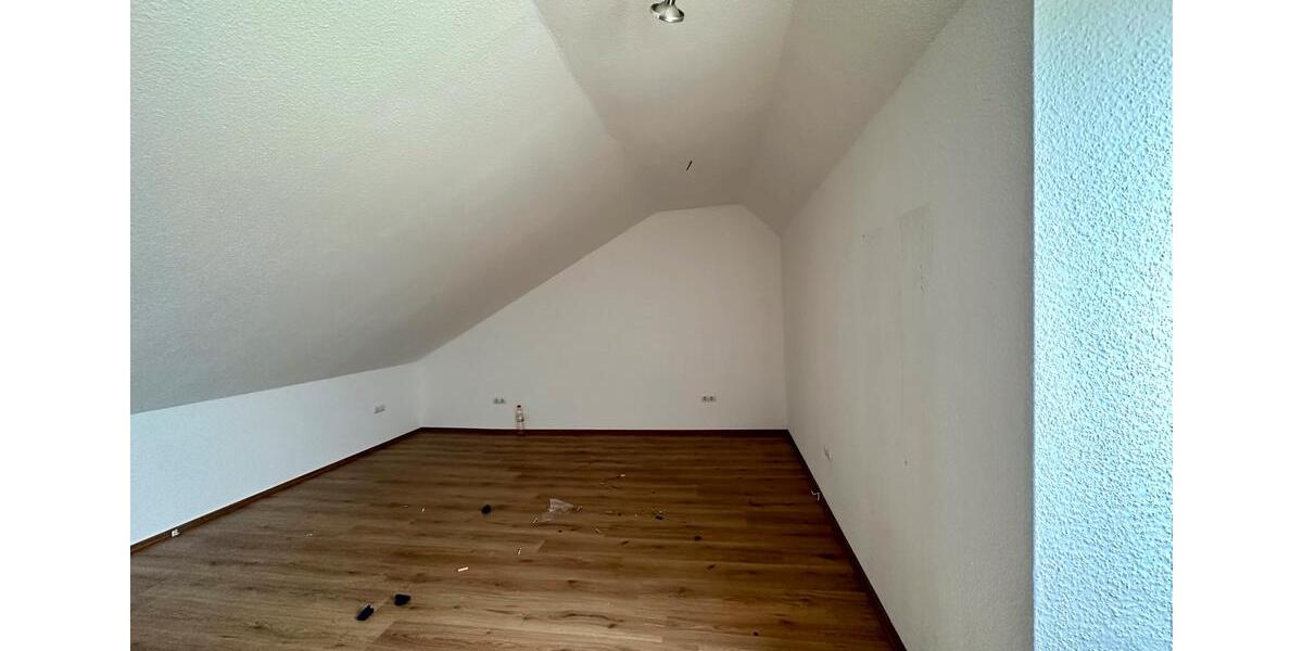 70 m2 Maisonette Mietwohnung mit 2 Zimmern + KDB 1 zimmer