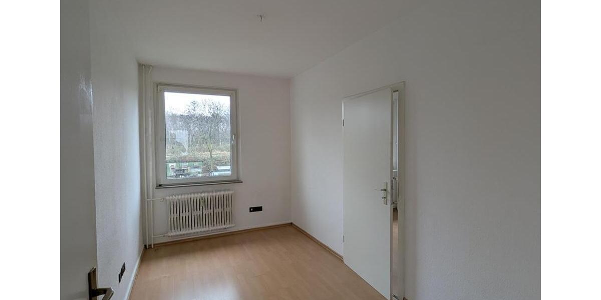 Etagenwohnung Duisburg Hamborn - 5 Zimmer, 95 m&sup2;, 699&euro; | Angebot:25743427