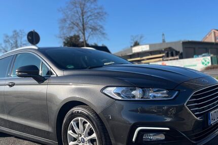 Ford Mondeo 125.985 km 11.111 &euro; Dinslaken 46539