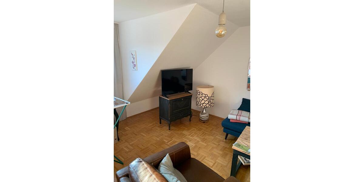Dachgeschoßwohnung Essen Stadtbezirk V - 2.5 Zimmer, 46 m&sup2;, 460&euro; | Angebot:26444545