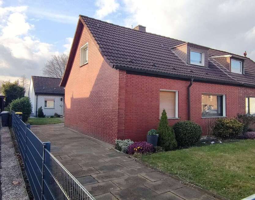 Haus zum Kaufen in Recklinghausen 145.000 € 140 m²