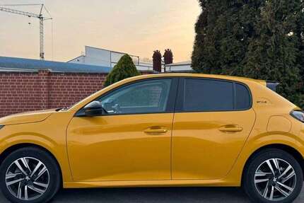 Peugeot 208 57.000 km 12.990 &euro; Dinslaken 46535